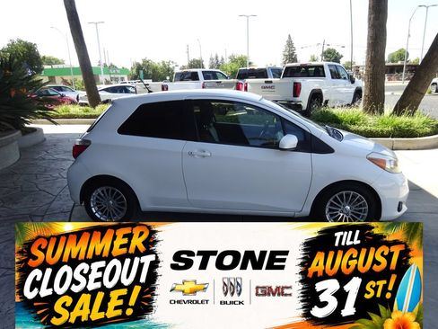 Used 2013 Toyota Yaris L FWD image 8