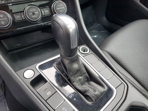 Used 2020 Volkswagen Jetta SEL image 22