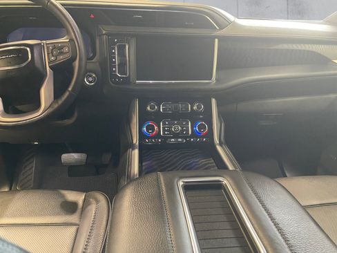 Used 2024 GMC Yukon Denali w/ Denali Reserve Package AWD/4WD image 11