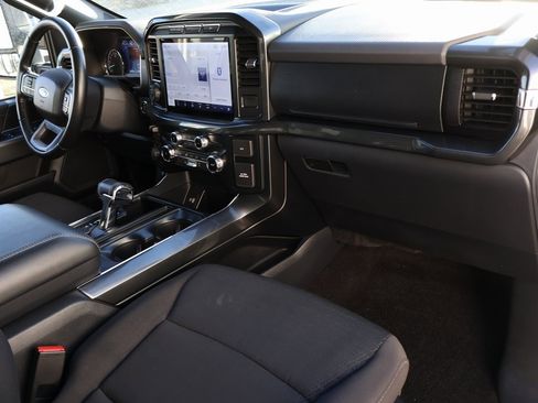 Used 2022 Ford F150 XLT w/ Equipment Group 302A High image 12