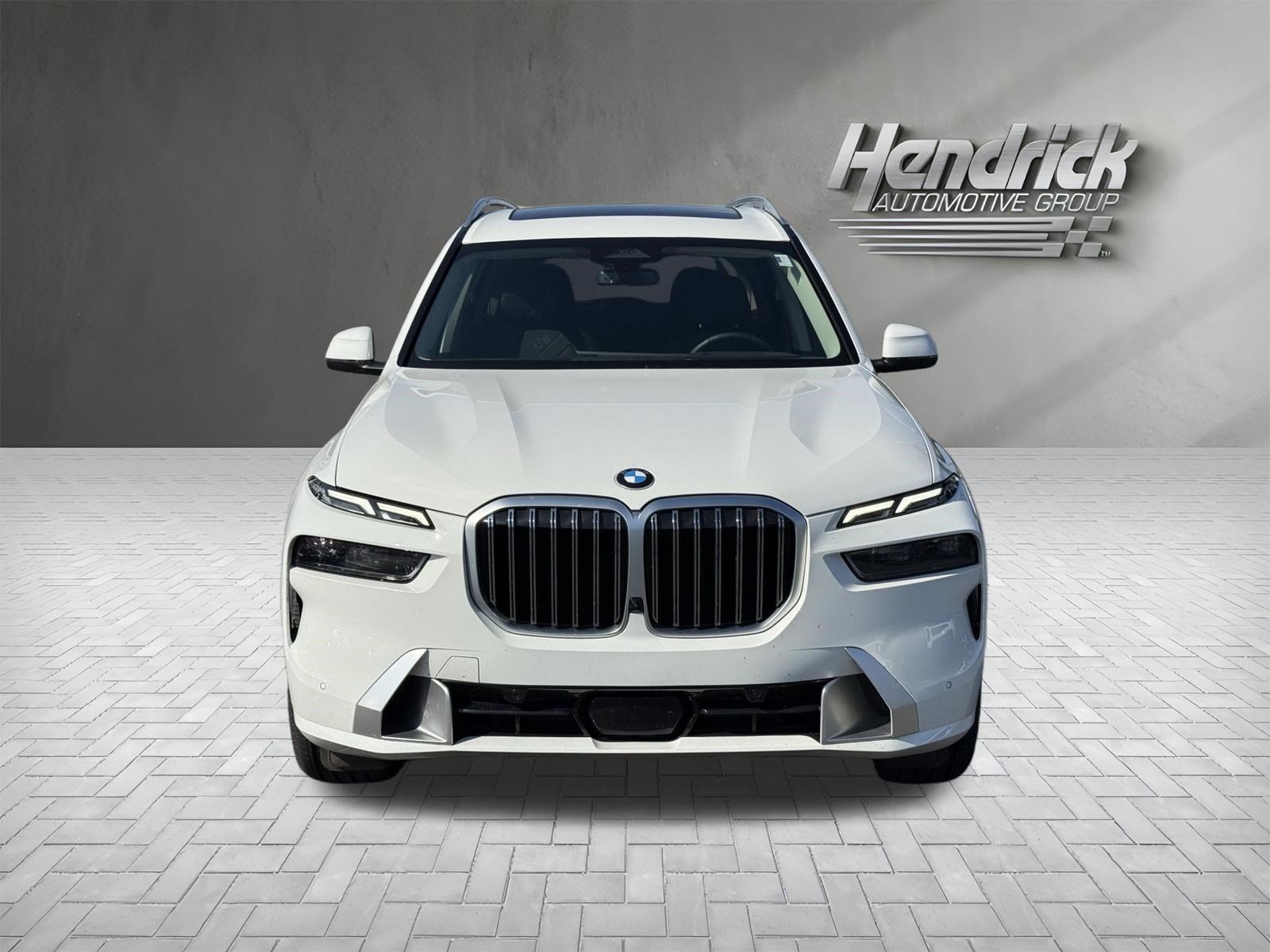 Used 2023 BMW X7 xDrive40i w/ Premium Package AWD/4WD image 3