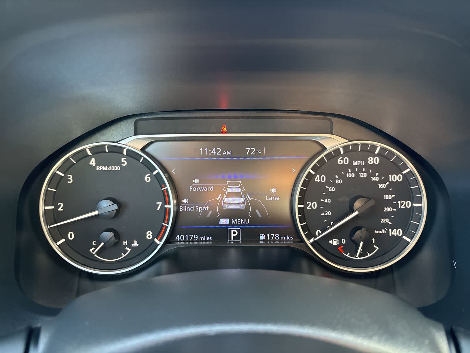 Used 2025 Nissan Altima 2.5 SV FWD image 15