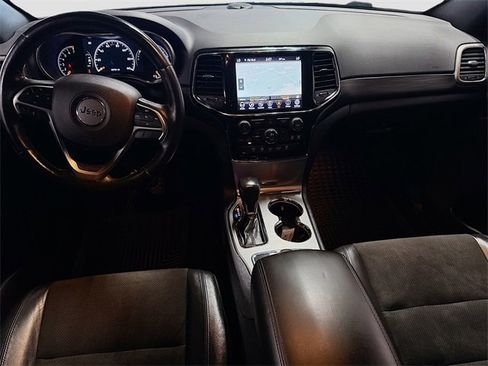 Used 2020 Jeep Grand Cherokee Altitude image 28