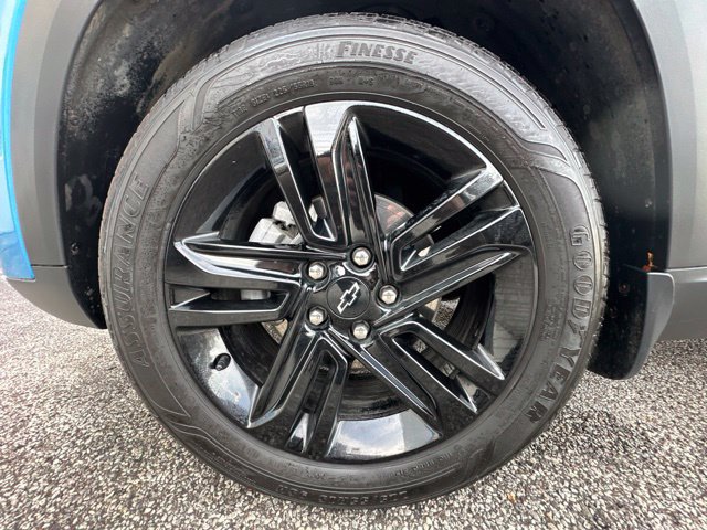 Used 2025 Chevrolet Trax ACTIV w/ Sunroof Package FWD image 26
