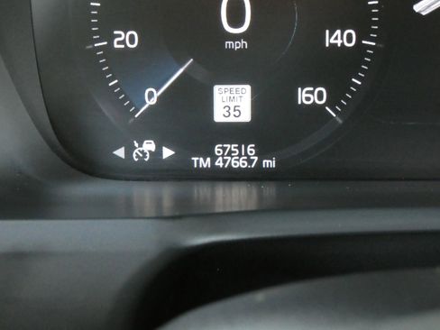 Used 2020 Volvo XC90 T6 Momentum image 63