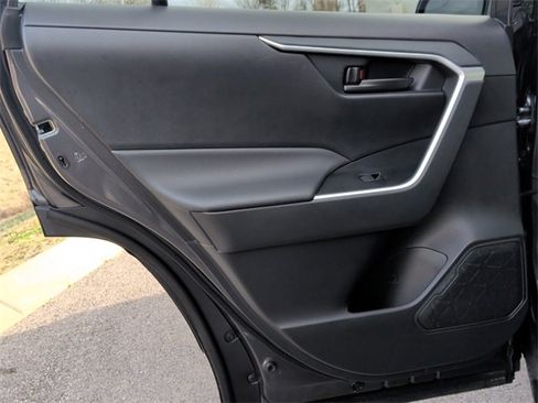 Certified 2025 Toyota RAV4 LE image 24