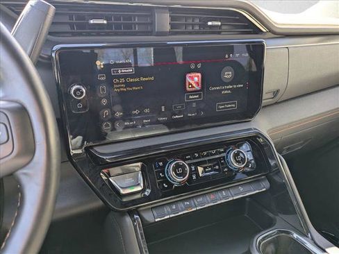 Used 2024 GMC Sierra 2500 AT4 w/ AT4 Premium Plus Package image 12