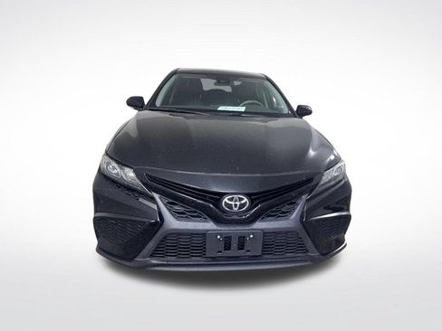 Used 2022 Toyota Camry SE FWD image 13