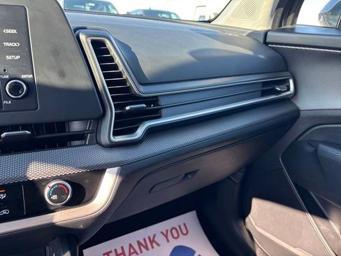 Used 2024 Kia Sportage LX image 24