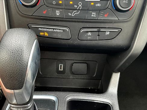 Used 2018 Ford Escape SE w/ SE Sync 3 Package FWD image 34