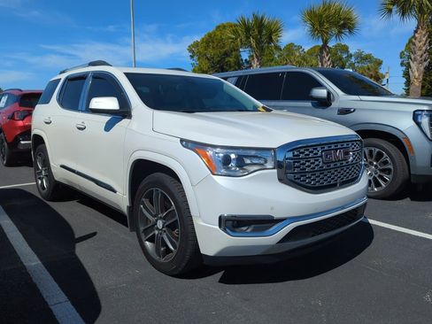 Used 2019 GMC Acadia Denali w/ Technology Package image 2