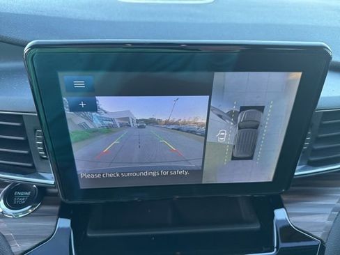 Used 2022 Ford Explorer Limited w/ Equipment Group 301A image 32