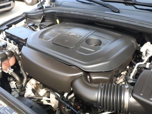 Used 2022 Jeep Grand Cherokee Laredo E AWD/4WD image 11