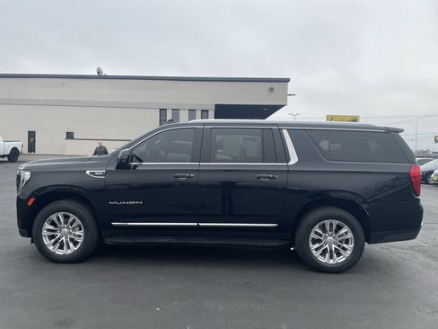 Used 2021 GMC Yukon XL SLT w/ SLT Luxury Plus Package image 5