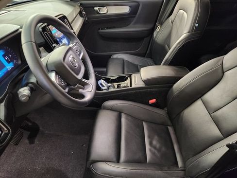 Certified 2026 Volvo XC40 B5 Plus AWD/4WD image 14