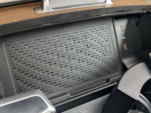 Used 2025 Mercedes-Benz GLS 450 4MATIC image 26