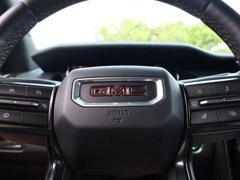 Used 2025 GMC Acadia AT4 AWD/4WD image 13