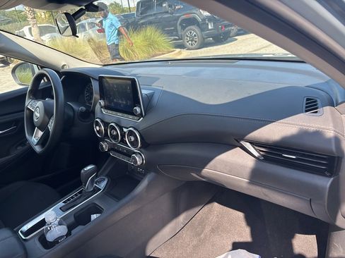 Used 2024 Nissan Sentra SV image 39