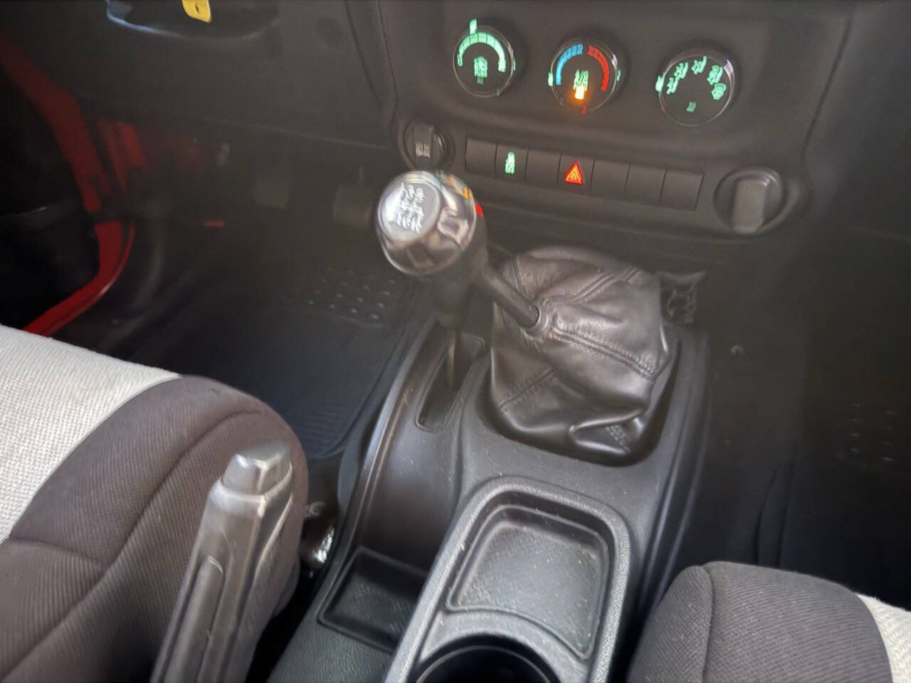 Used 2011 Jeep Wrangler Sport AWD/4WD image 31