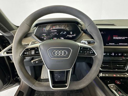 Used 2022 Audi e-tron GT Prestige w/ Prestige Package image 11