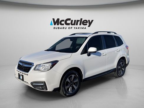 Used 2017 Subaru Forester 2.5i Premium w/ All-Weather Package AWD/4WD image 2