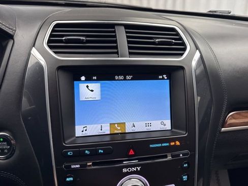 Used 2018 Ford Explorer Platinum image 27