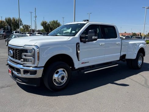 Used 2026 Ford F350 Lariat AWD/4WD image 3