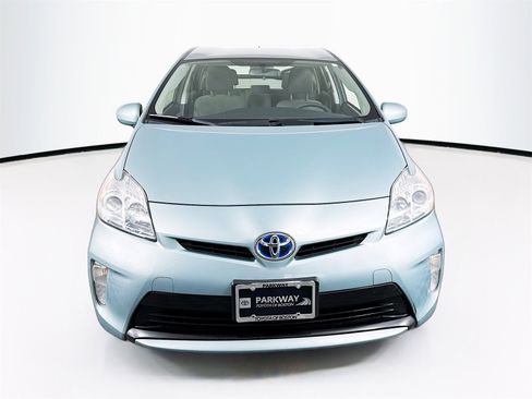 Used 2015 Toyota Prius Four image 2