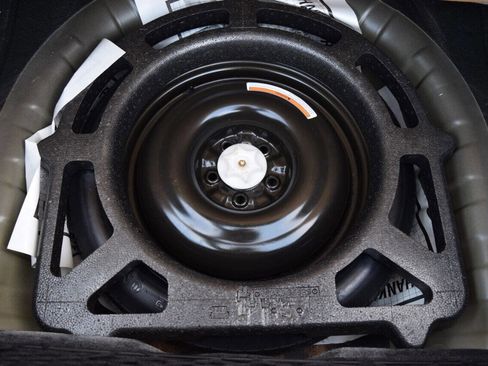 Used 2005 Nissan Maxima 3.5 SE image 61