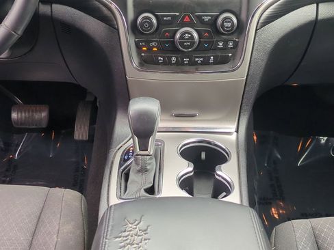 Used 2019 Jeep Grand Cherokee Laredo RWD image 20