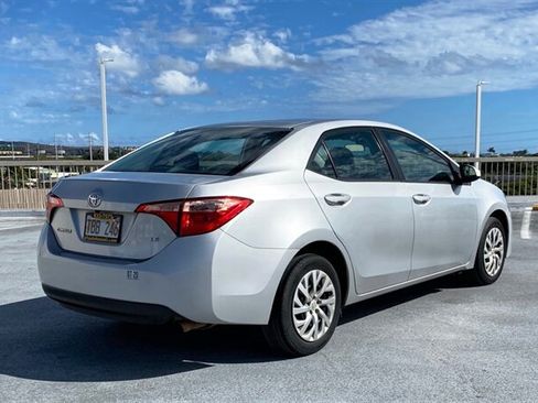 Used 2017 Toyota Corolla LE FWD image 5