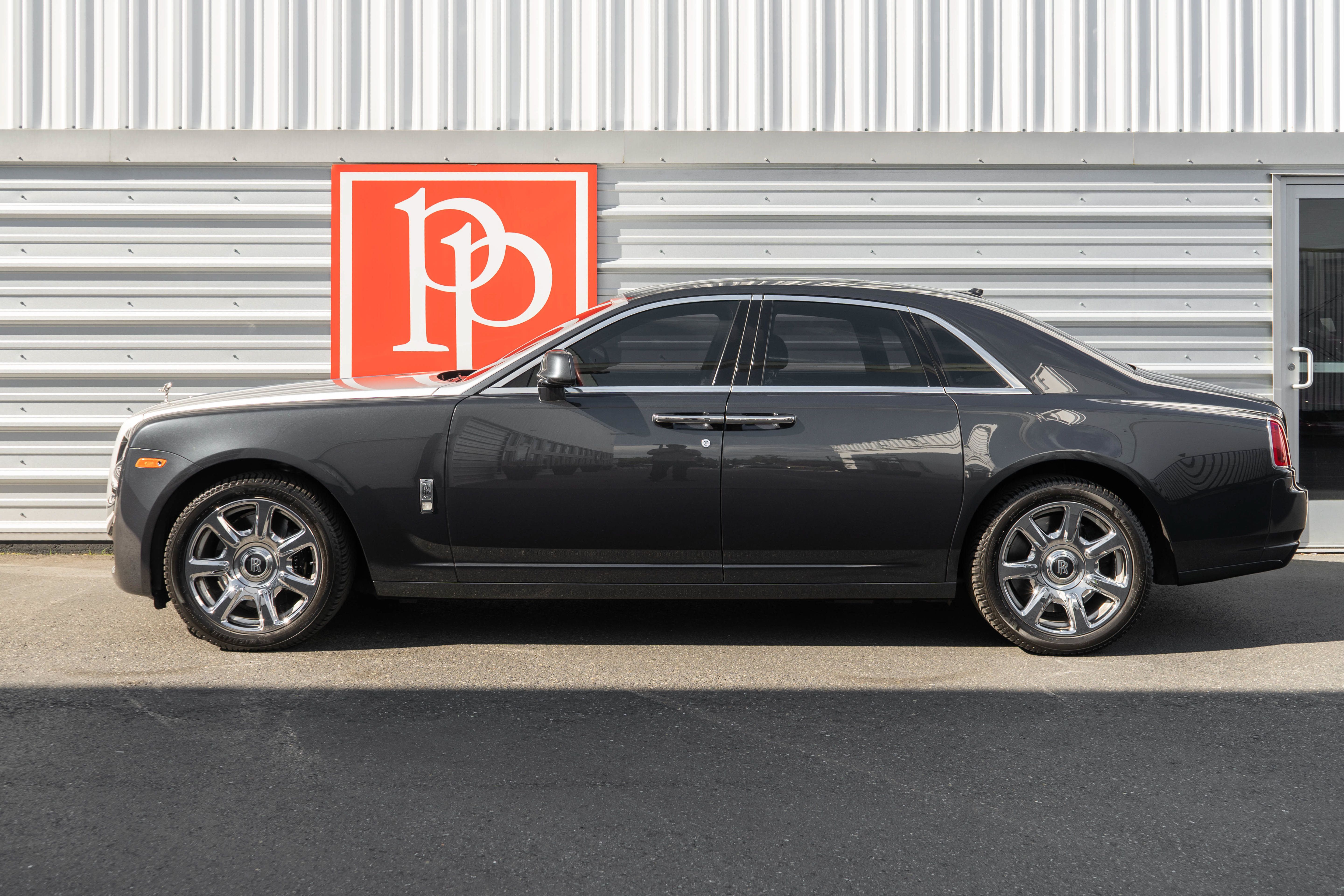 Used 2017 Rolls-Royce Ghost RWD image 44