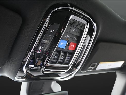 Used 2022 Jeep Grand Cherokee Summit AWD/4WD image 7