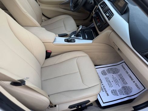 Used 2014 BMW 320i Sedan RWD image 19