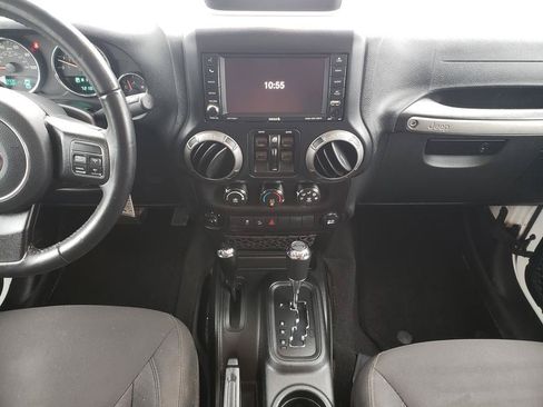 Used 2018 Jeep Wrangler Unlimited Sport S AWD/4WD image 16