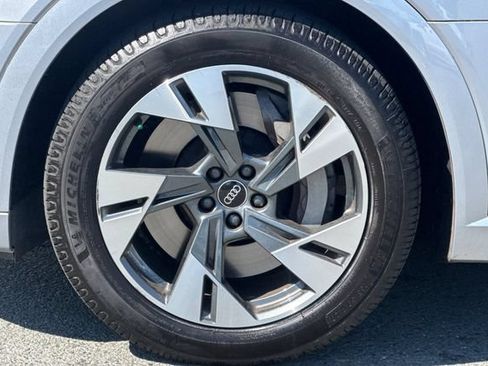 Used 2021 Audi e-tron Premium w/ Convenience Plus Package AWD/4WD image 26