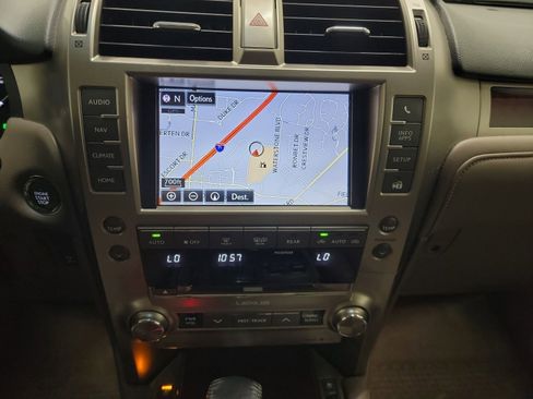 Used 2019 Lexus GX 460 image 21