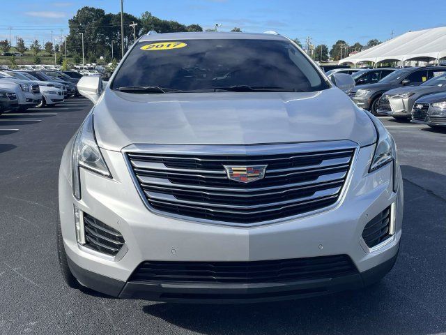 Used 2017 Cadillac XT5 Luxury w/ Driver Awareness Package FWD image 2