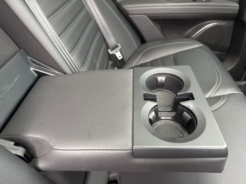 Used 2022 Alfa Romeo Stelvio Veloce AWD/4WD image 63