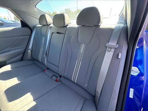 Used 2025 Hyundai Elantra SEL FWD image 22