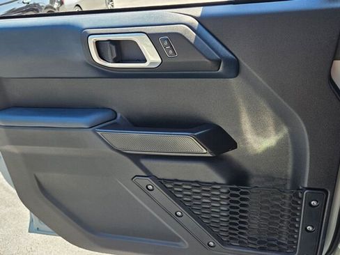 Used 2024 Ford Bronco Outer Banks image 32