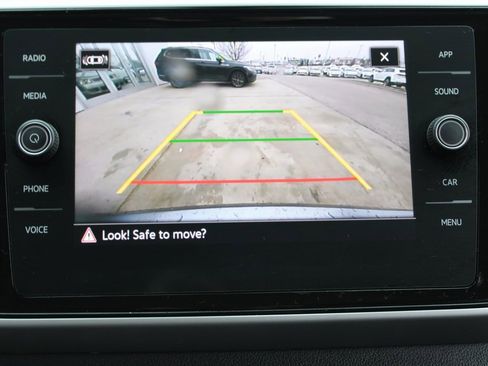 Certified 2022 Volkswagen Atlas SE image 16