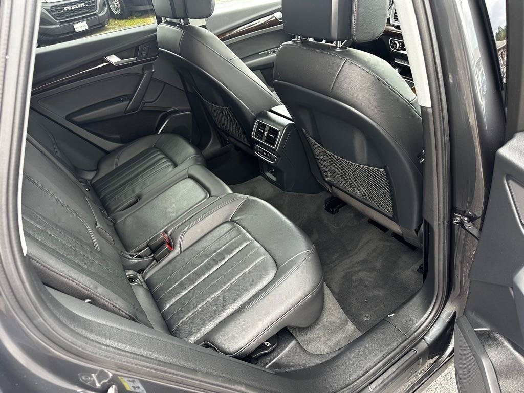 Used 2019 Audi Q5 2.0T Premium w/ Convenience Package AWD/4WD image 10