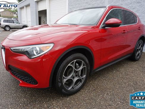 Used 2018 Alfa Romeo Stelvio AWD w/ Cold Weather Package image 3