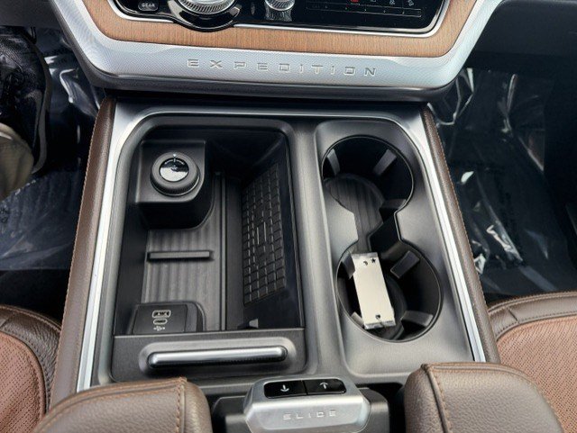 Certified 2025 Ford Expedition Max King Ranch AWD/4WD image 23