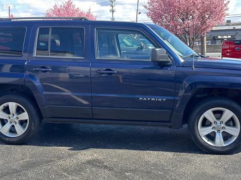 Used 2015 Jeep Patriot Sport w/ Power Value Group AWD/4WD image 4