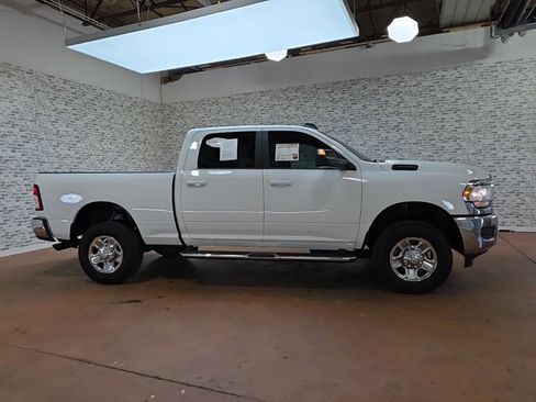 Used 2021 RAM 2500 Big Horn image 6