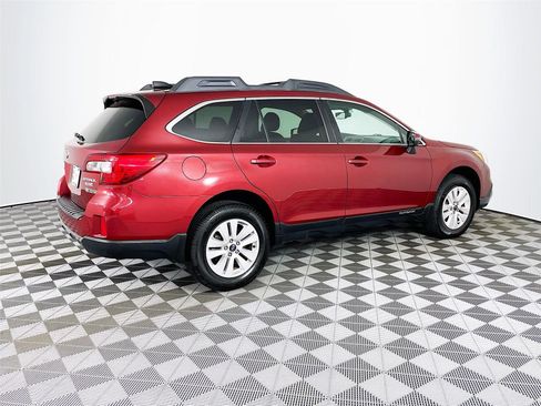 Used 2017 Subaru Outback 2.5i Premium image 10