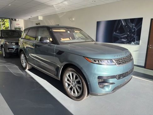 Used 2023 Land Rover Range Rover Sport SE image 7