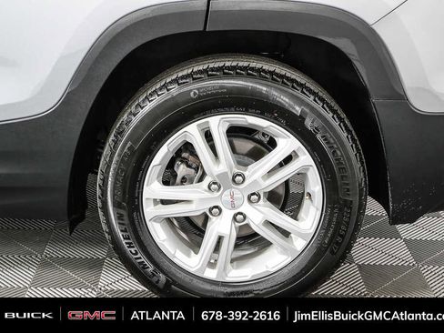 Used 2024 GMC Terrain SLE w/ Driver Convenience Package FWD image 36